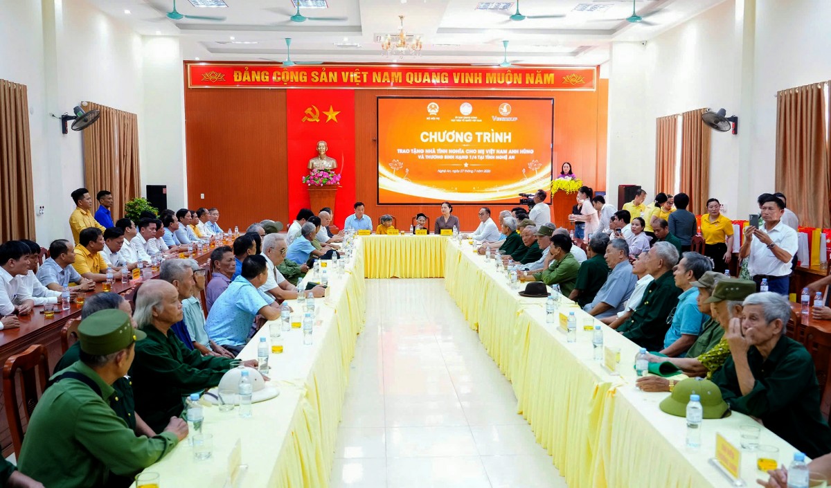 Ủy ban Trung ương MTTQ Việt Nam trao 60 căn nhà tri ân người có công tại Nghệ An