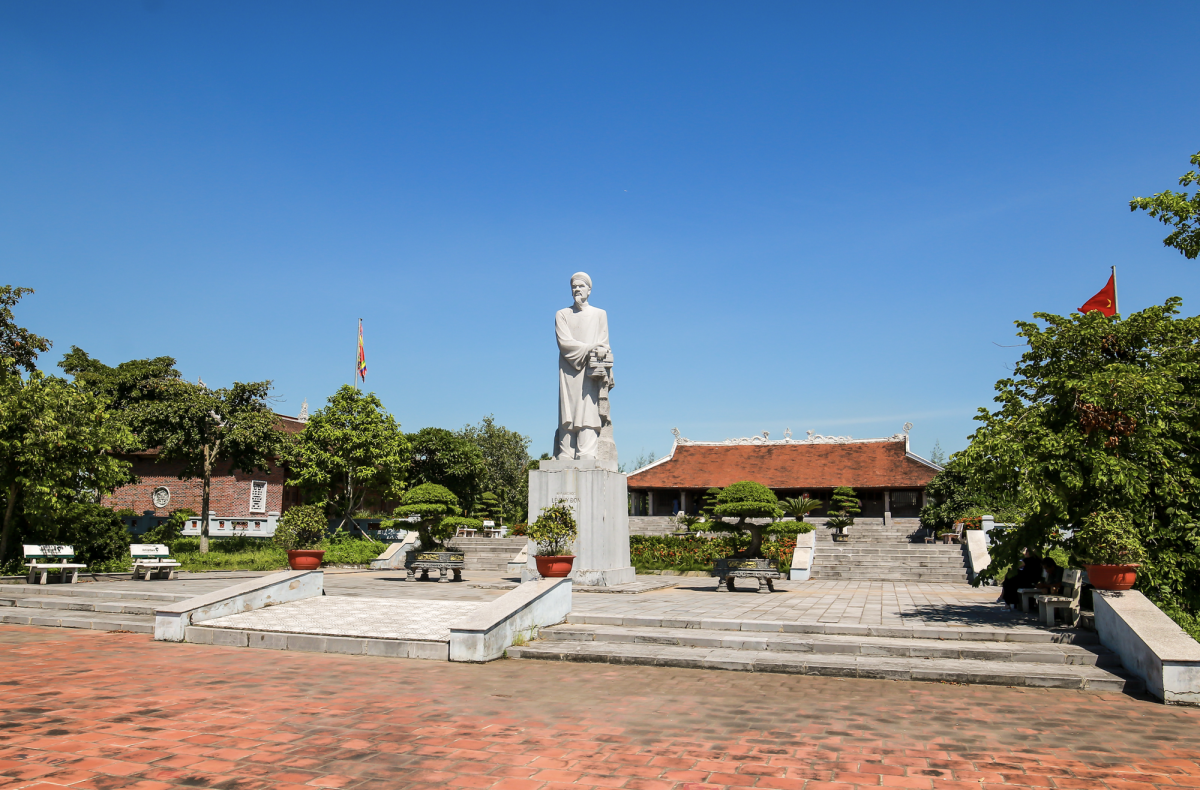 Thưởng lãm “Di sản của Danh nhân văn hóa Lê Quý Đôn”