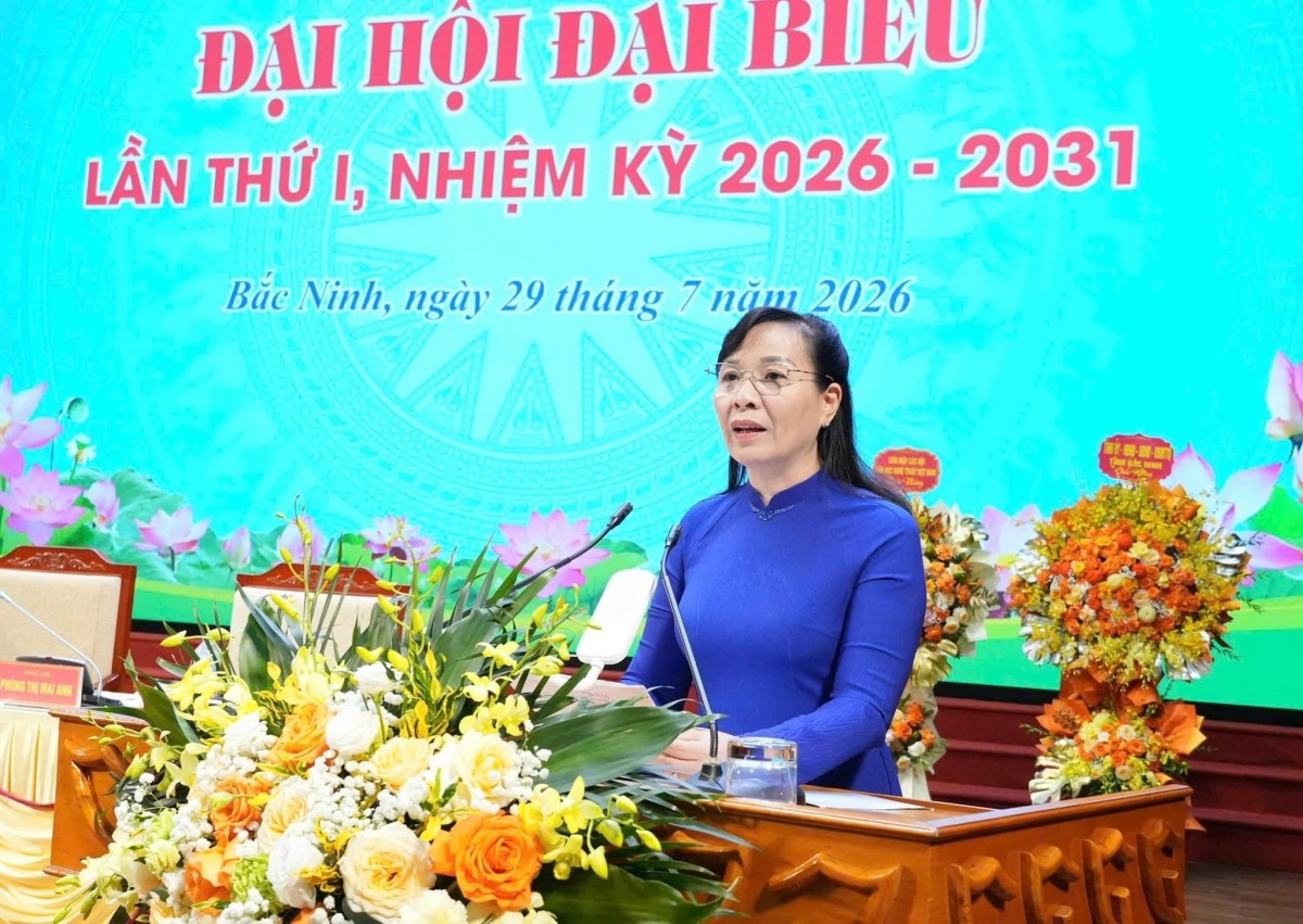 Đồng chí Nguyễn Thị Hà Ủy, viên Ban Thường vụ Tỉnh ủy, Chủ tịch Ủy ban MTTQ tỉnh Bắc Ninh phát biểu chỉ đại Đại hội. Ảnh: PV