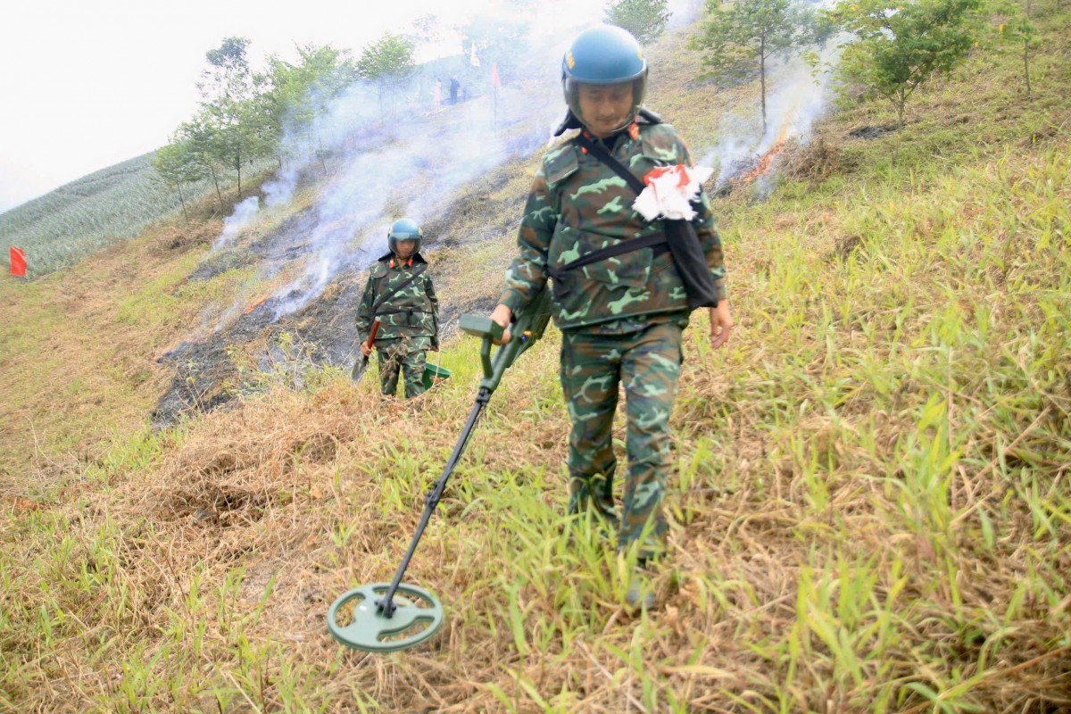 Những dấu chân dưới vùng trời biên giới. Bút ký của Trần Ngọc Mỹ