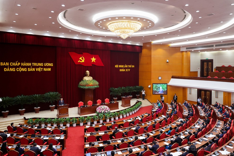 HỘI NGHỊ TRUNG ƯƠNG 3 KHÓA XIV: Hoàn thiện thể chế,  mở không gian phát triển mới