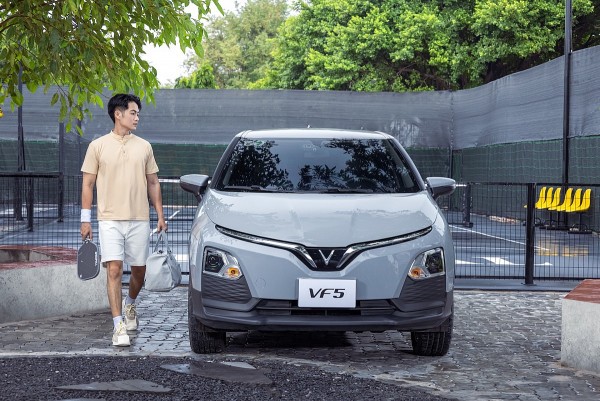 chay hon 180000 km chu xe vinfast vf 5 bat ngo vi chi phi bao duong bang 16 xe xang