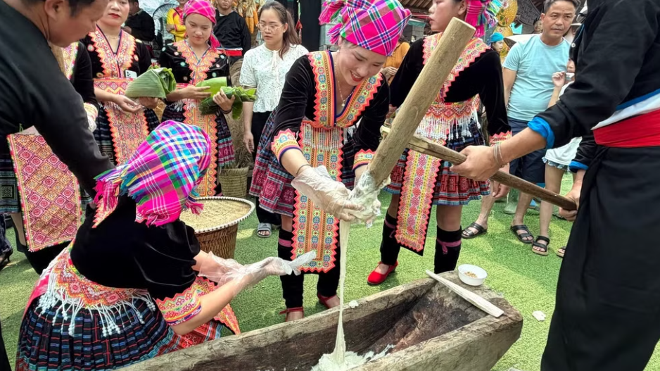 Mừng Tết độc lập tại Làng Văn hóa - Du lịch các dân tộc Việt Nam