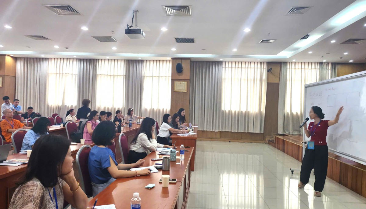 NXBGDVN tiếp tục đồng hành cùng giáo viên người Việt Nam ở nước ngoài trong hành trình gìn giữ và lan tỏa tiếng Việt