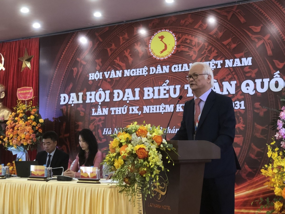 GS.TS Lê Hồng Lý phát biểu tại Đại hội. Ảnh: V.T