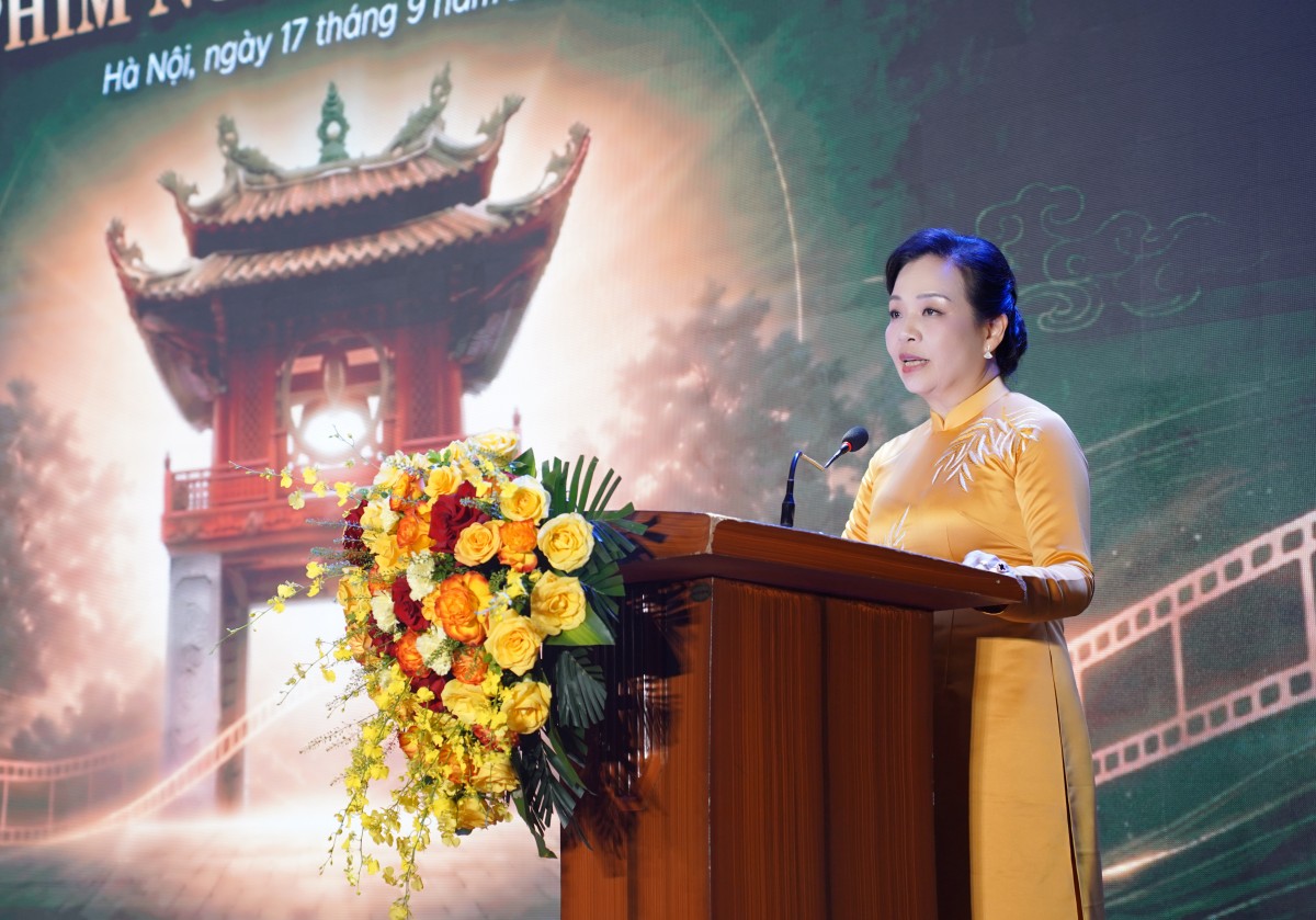 Từ bia đá Văn Miếu đến những khuôn hình tỏa sáng trong 