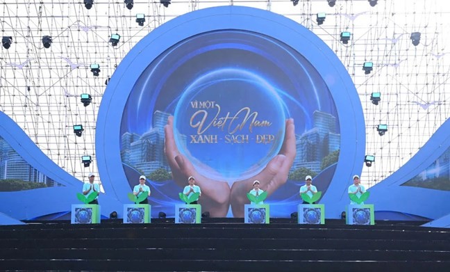 “Đổi mới sáng tạo, phát triển khoa học, công nghệ, chuyển đổi số, chuyển đổi xanh” trong hệ thống Mặt trận