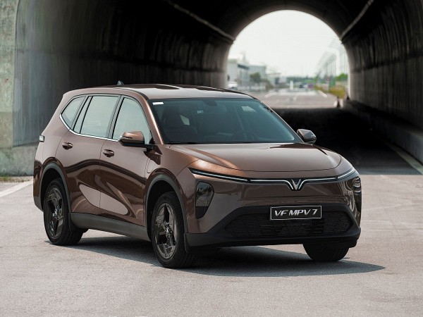 vinfast vf mpv 7 tang uu the trong phan khuc xe 7 cho gia dinh
