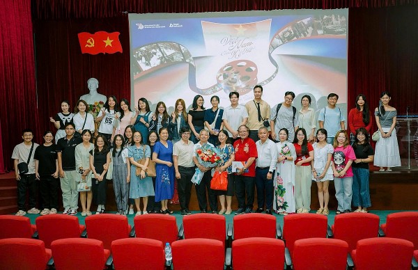 danh thuc nhung thuoc phim cu