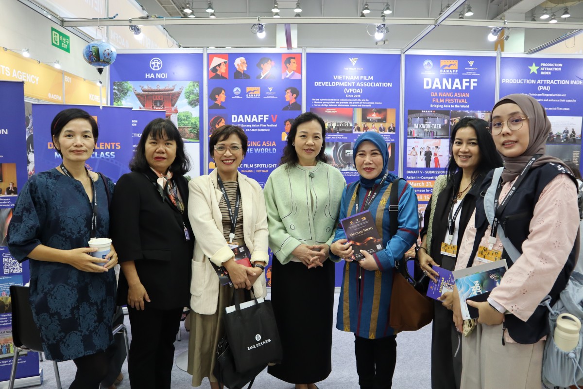 VFDA khai trương Gian hàng Điện ảnh Việt Nam tại BIFF 2026