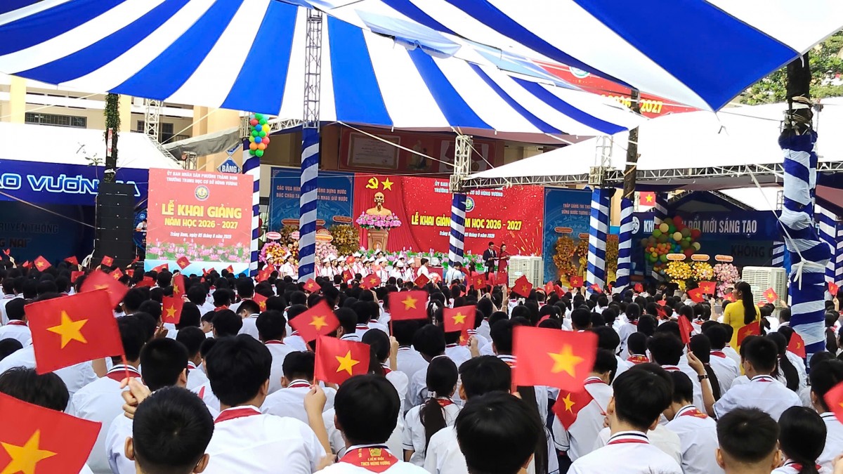 Bộ Giáo dục và Đào tạo: Bảo đảm điều kiện thực chất để thực hiện giáo dục bắt buộc