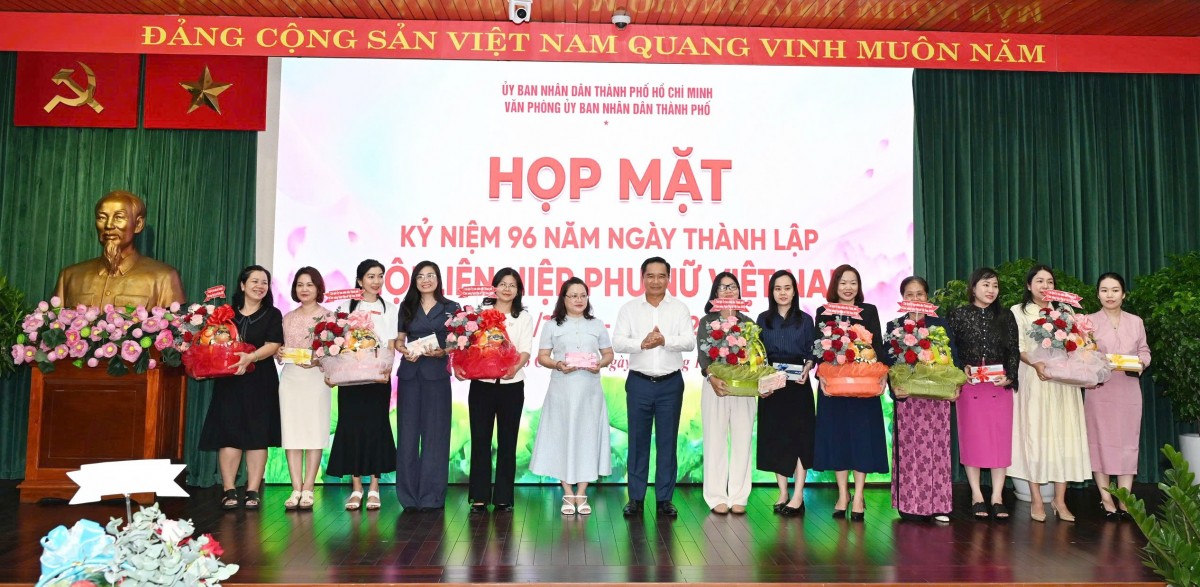 TP Hồ Chí Minh tri ân đội ngũ nữ cán bộ, công chức, viên chức nhân ngày 20/10