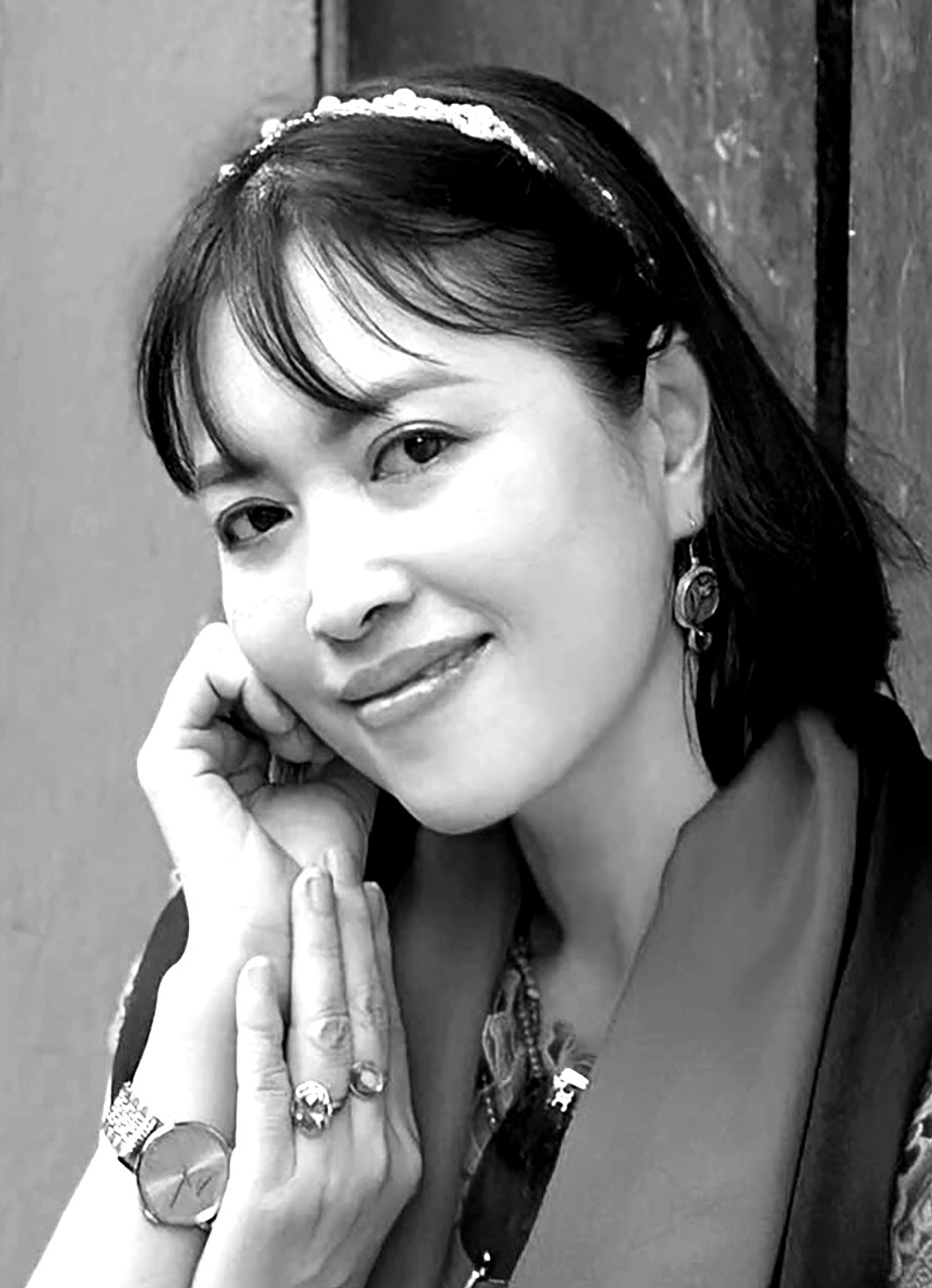 Tiếng mẹ và đốm lửa nhỏ
