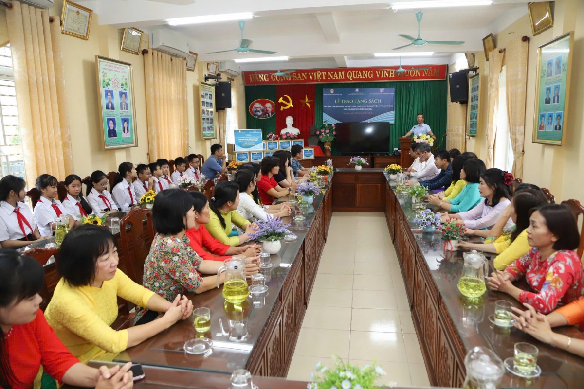 Nối dài dòng chảy tri thức trên quê hương Giáo sư, Viện sĩ Trần Huy Liệu
