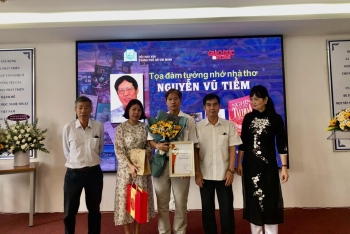 mon qua tinh than vo gia danh cho gia dinh co nha tho nguyen vu tiem