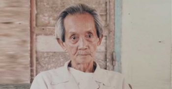 khi chat trang the hy