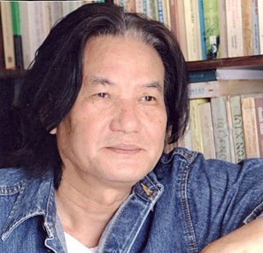 do lai thuy mot con duong phe binh van hoc