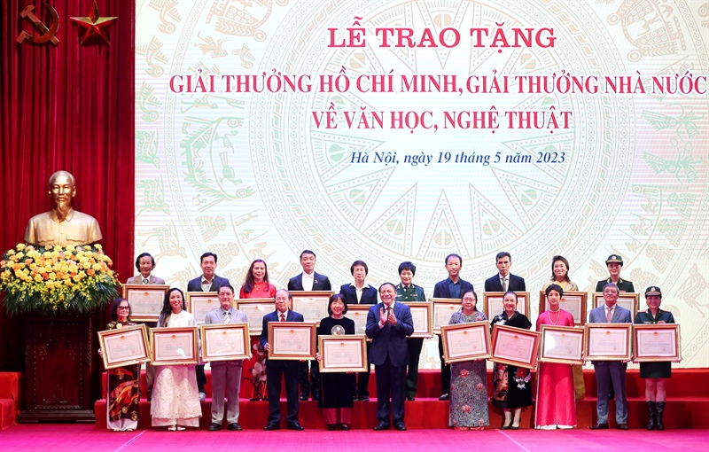 Ban hành Nghị định quy định chi tiết xét tặng &quot;Giải thưởng Hồ Chí Minh&quot; &quot;Giải thưởng Nhà nước&quot; về văn học, nghệ thuật