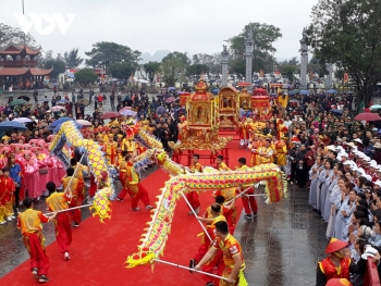 bo van hoa de nghi tam dung to chuc cac hoat dong le hoi de tap trung phong dich