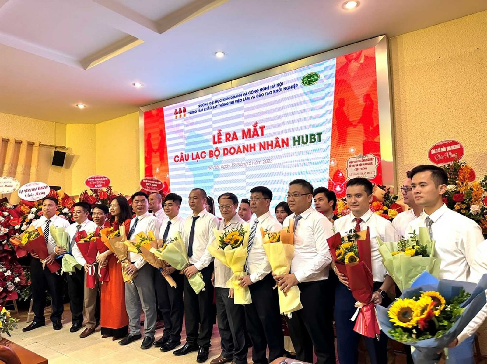 Trường HUBT ra mắt Câu lạc bộ Doanh nhân