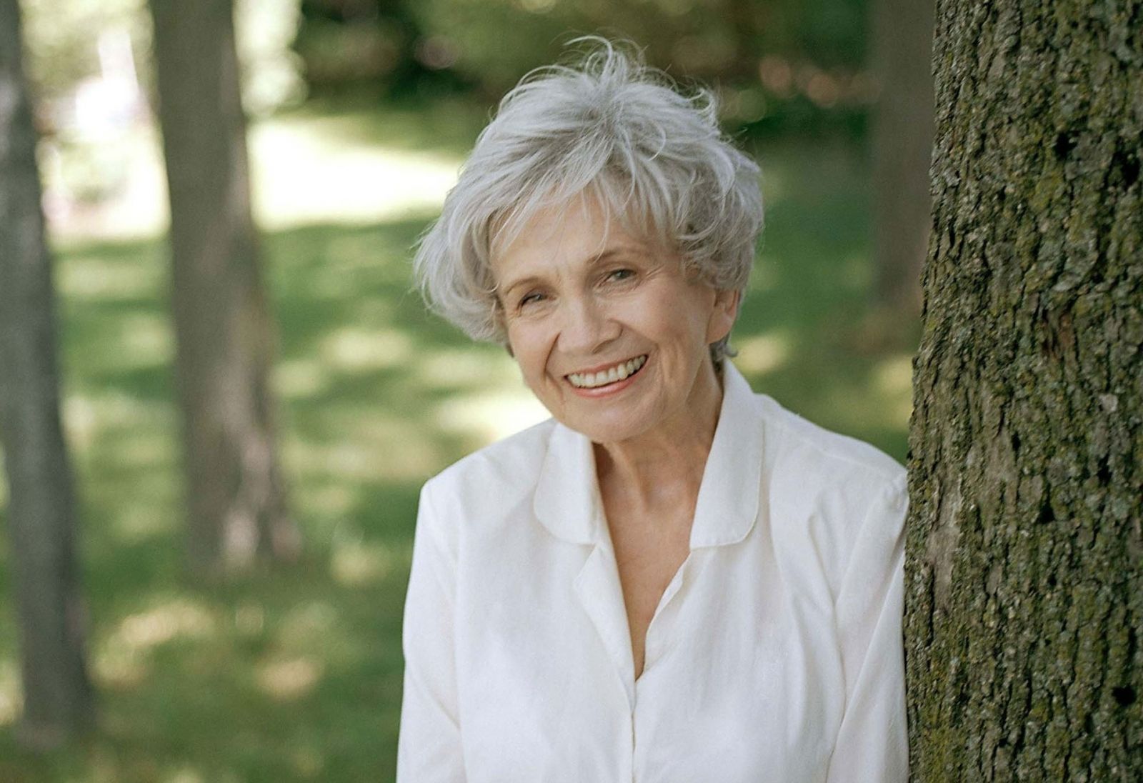 Alice Munro: Bậc thầy truyện ngắn đương đại