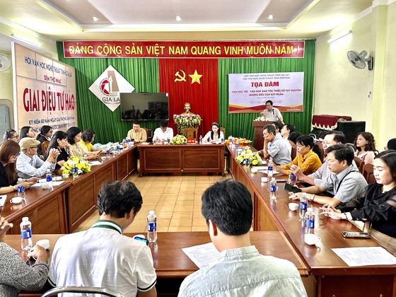 Văn học d&acirc;n tộc thiểu số T&acirc;y Nguy&ecirc;n - Vắng b&oacute;ng những t&aacute;c phẩm hiện đại ảnh 2