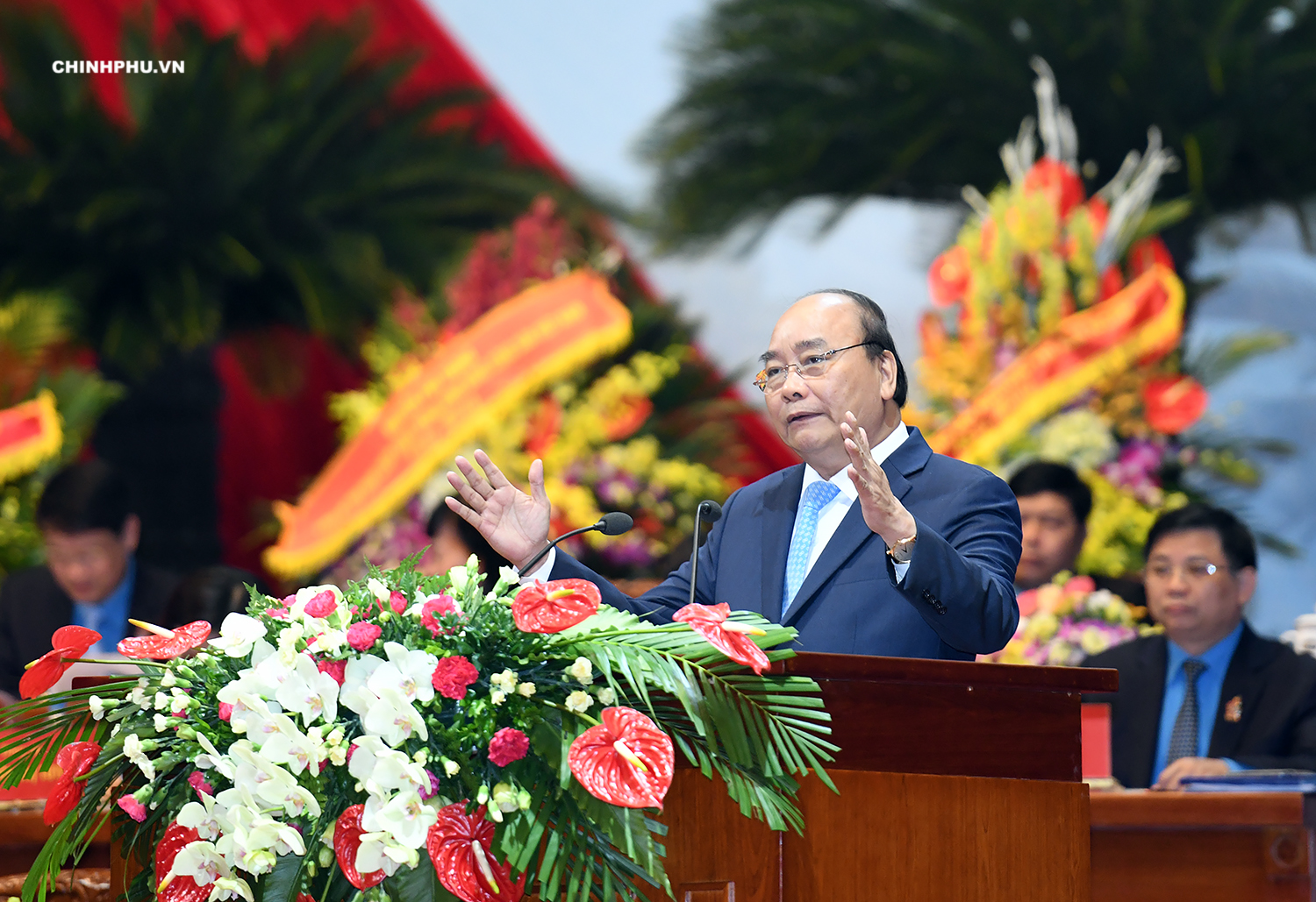 “Công đoàn Việt Nam đồng hành với Chính phủ nâng cao năng lực cạnh tranh quốc gia và phát triển bền vững đất nước”