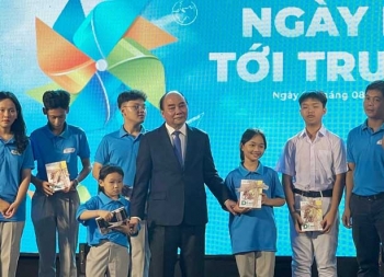 nhung cuon sach dau tien trong du an sach mien phi cho tre em mien nui va vung sau vung xa cua hnv viet nam den voi tre em