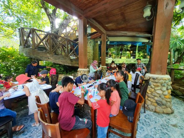 Chơi Tết Trung thu trên núi Thần Tài