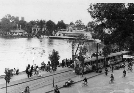 Triển lãm “Hoài niệm Hà Nội phố”