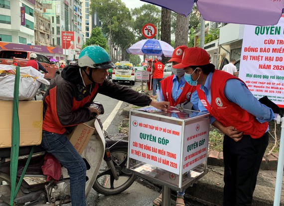 Giám sát việc vận động quyên góp, xử lý nghiêm trường hợp trục lợi