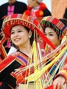 Liên hoan trình diễn trang phục truyền thống các dân tộc thiểu số Việt Nam khu vực phía Bắc