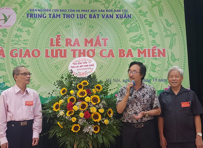 Thơ lục bát, nguồn cội, Quốc thi