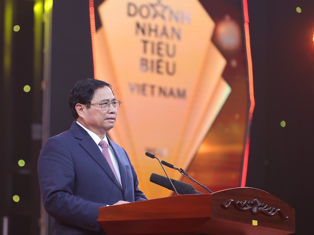Tôn vinh doanh nghiệp, doanh nhân tiêu biểu